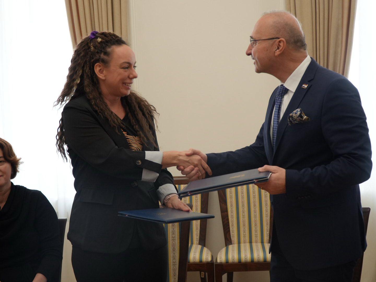 Potpisan ugovor o financiranju našeg novog projekta u Zambiji