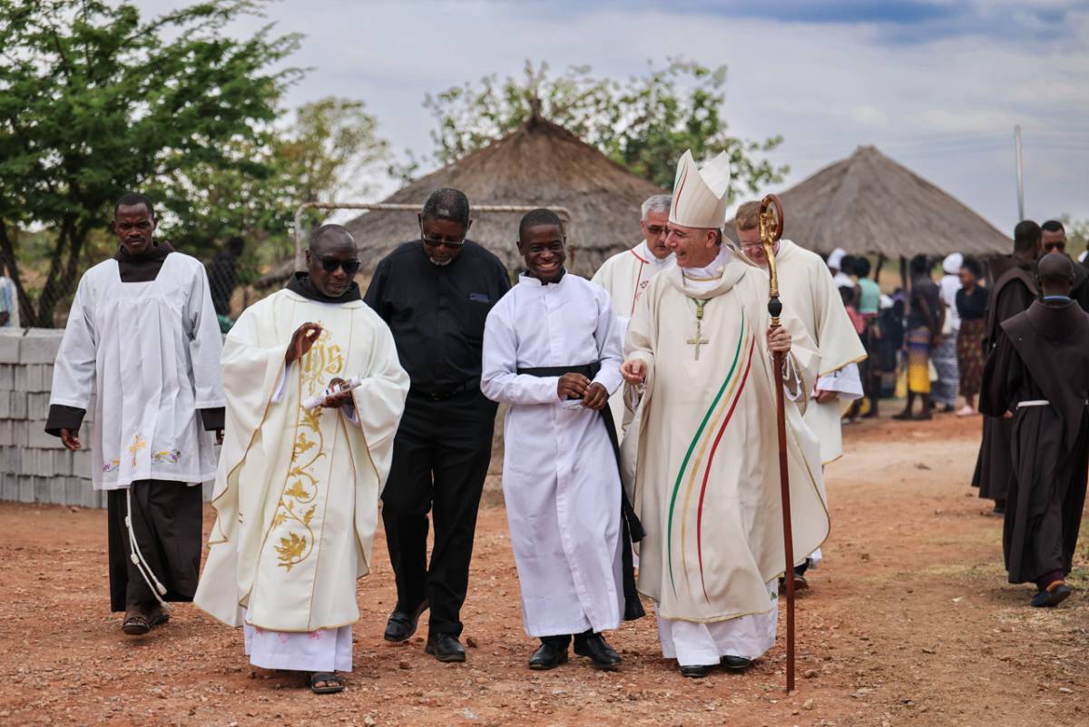 Nadbiskup Gian Luca Perici blagoslovio novoizgrađeni samostan sv. Franje u Mwakapanduli