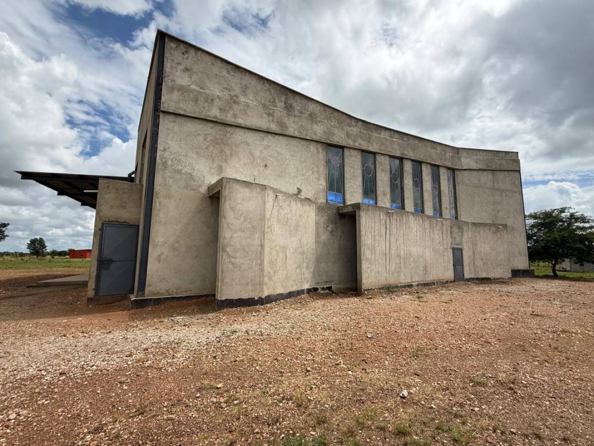 Nakon vremena suše radovi na crkvi u Mwakapanduli ponovno se nastavljaju